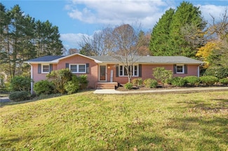 4830 Gladwyn Dr, Winston Salem, NC 27104