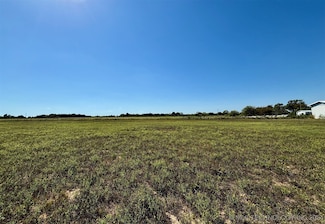5449 Sunshine Ln, Kingston, OK 73439