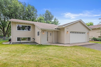 4326 Greenhaven Ct, Saint Paul, MN 55127