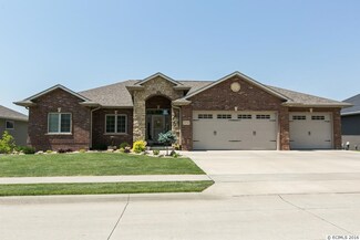2231 Indy Dr, Dubuque, IA 52002