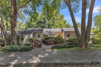 109 Concannon Ct, Cary, NC 27511