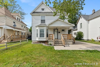 37 Rose St SW, Grand Rapids, MI 49507