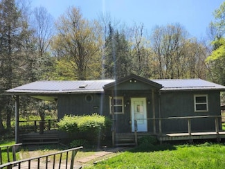 1347 Mead Run Rd, Youngsville, PA 16371