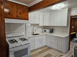 32868 Deer Ln, Running Springs, CA 92382