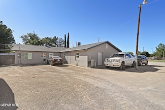 176 Lanza Ln, Socorro, TX 79927