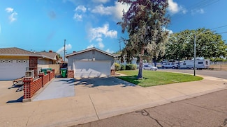 2001 Jerry Ln, Lodi, CA 95242