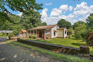 3247 2nd Avenue Ct SE Unit 15, Conover, NC 28613