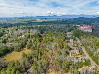 99999 Racquet Club Rd Unit 2, Asheville, NC 28803