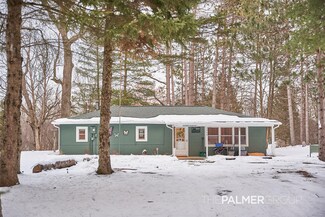 3448 N Nimrod Trail, White Cloud, MI 49349