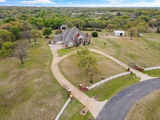 233 Sherry Ln, Burleson, TX 76028