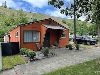 408 E Main St, Kendrick, ID 83537