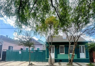 926 Kerlerec St, New Orleans, LA 70116