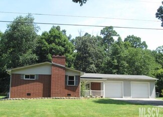 166 Cedar Ave, Hudson, NC 28638