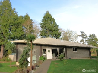 490 Dolphin Ave NE, Ocean Shores, WA 98569