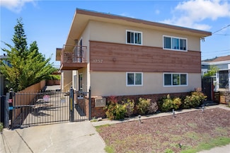 3757 39th Ave, Oakland, CA 94619