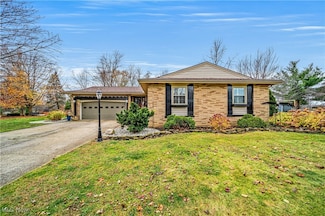 7351 Regal Dr, Conneaut, OH 44030