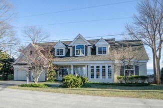 38 Cloyster Rd, South Portland, ME 04106