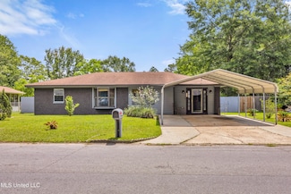 5608 Claresholm Dr, Gautier, MS 39553