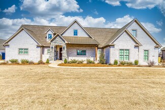 442 Stone Ridge Dr, Muscle Shoals, AL 35661