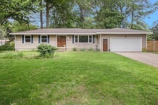 920 Cheboygan Dr, Muskegon, MI 49445