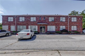 9901 Diamond Dr, Saint Louis, MO 63137