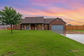 507 Wildflower Dr, Fletcher, OK 73541