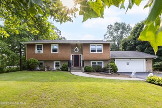 50 Meadowbrook Rd, Queensbury, NY 12804