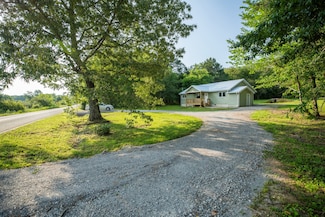 1320 Napier Lake Rd, Hohenwald, TN 38462