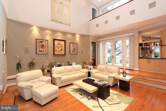 7103 Pomander Ln, Chevy Chase, MD 20815
