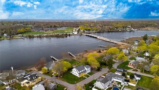 27 Bowden Ave, Barrington, RI 02806