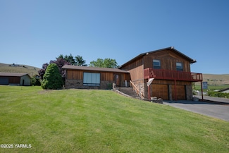 1014 Meadowbrook Rd, Yakima, WA 98903