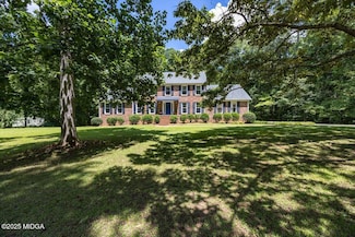 1177 Lucky Debonair Dr, Macon, GA 31210