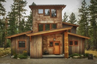 4 Winter Park Ln, Winthrop, WA 98862