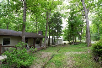 90 Skyline Dr, New Florence, MO 63363