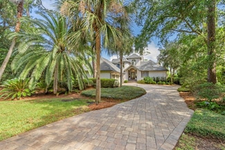 124 Long Point Dr, Fernandina Beach, FL 32034