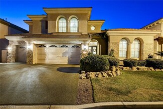 2827 Middle Earth St, Las Vegas, NV 89135
