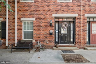 922 Hall St, Philadelphia, PA 19147