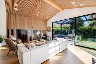 5323 Allott Ave, Sherman Oaks, CA 91401