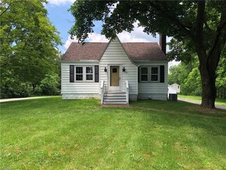 2463 Wadsworth Rd, Norton, OH 44203