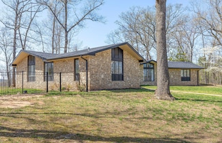 323 Clay St, Branson, MO 65616