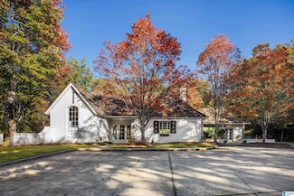 8015 Castlehill Rd, Birmingham, AL 35242