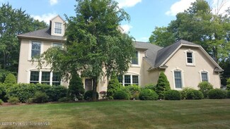 309 Deer Run Dr, Mountain Top, PA 18707