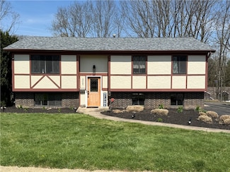 3025 Wallace St, New Kensington, PA 15068