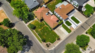 1321 Los Molinos Way, Sacramento, CA 95864