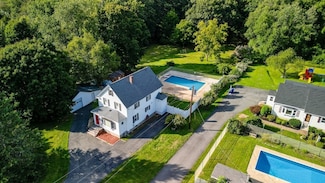 8 Clayton Ave, Methuen, MA 01844