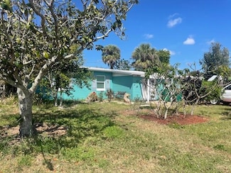 540 Palmetto Dr NE, Port Charlotte, FL 33952