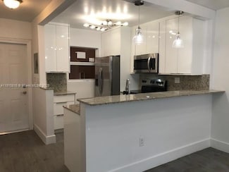 120 Royal Palm Rd Unit 211, Hialeah Gardens, FL 33016