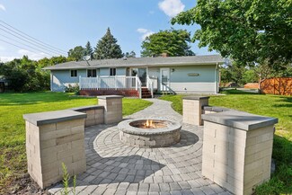 10 66th Way NE, Minneapolis, MN 55432