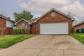 847 Rockett Ln, Cedar Hill, TX 75104