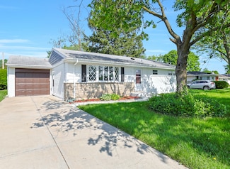 510 E Park Ave, Elmhurst, IL 60126